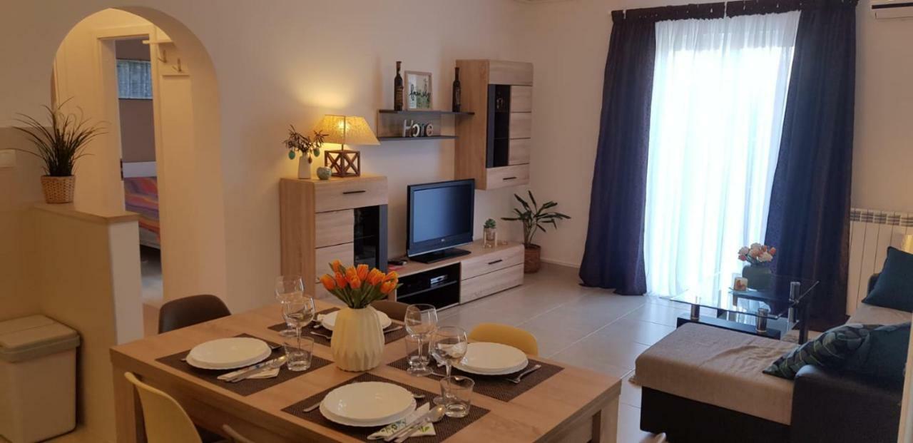 Apartman Ruza 1 ポリチャネ 部屋 写真